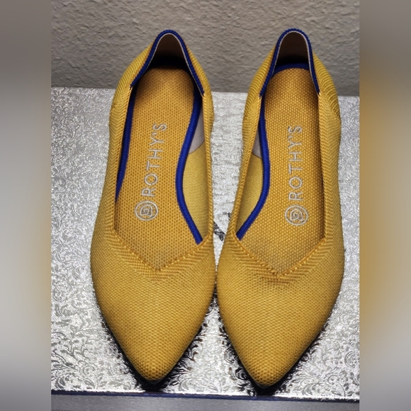 ROTHY'S WOMEN'S SHOES SIZE W7.5 - Picture 2 of 7